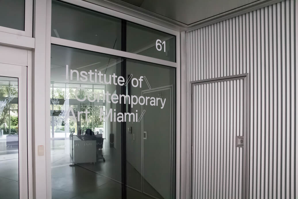 revestimiento fachada aluminio museo ICA Miami Alu Stock 09