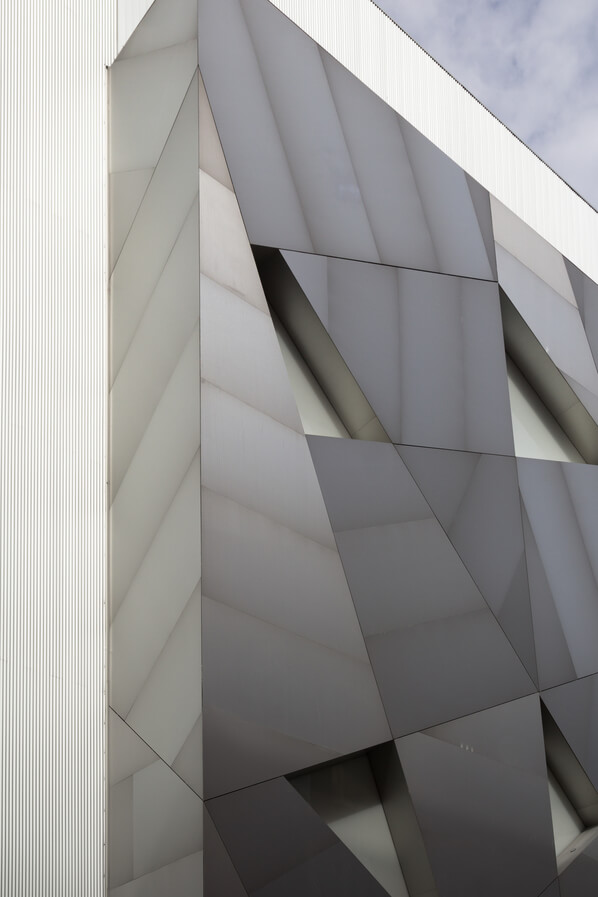 revestimiento fachada aluminio museo ICA Miami Alu Stock 17