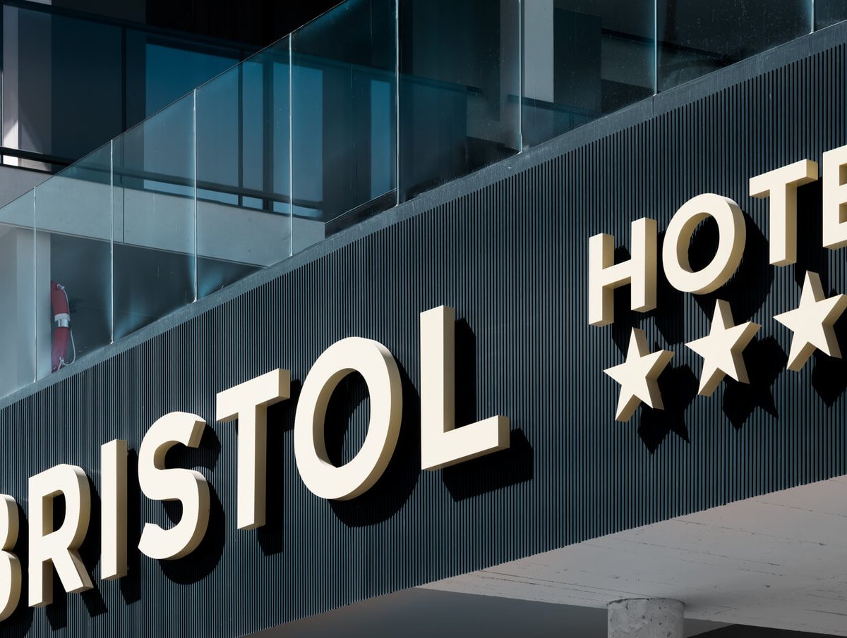 revestimiento fachada exterior aluminio Alu Stock hotel bristol 4