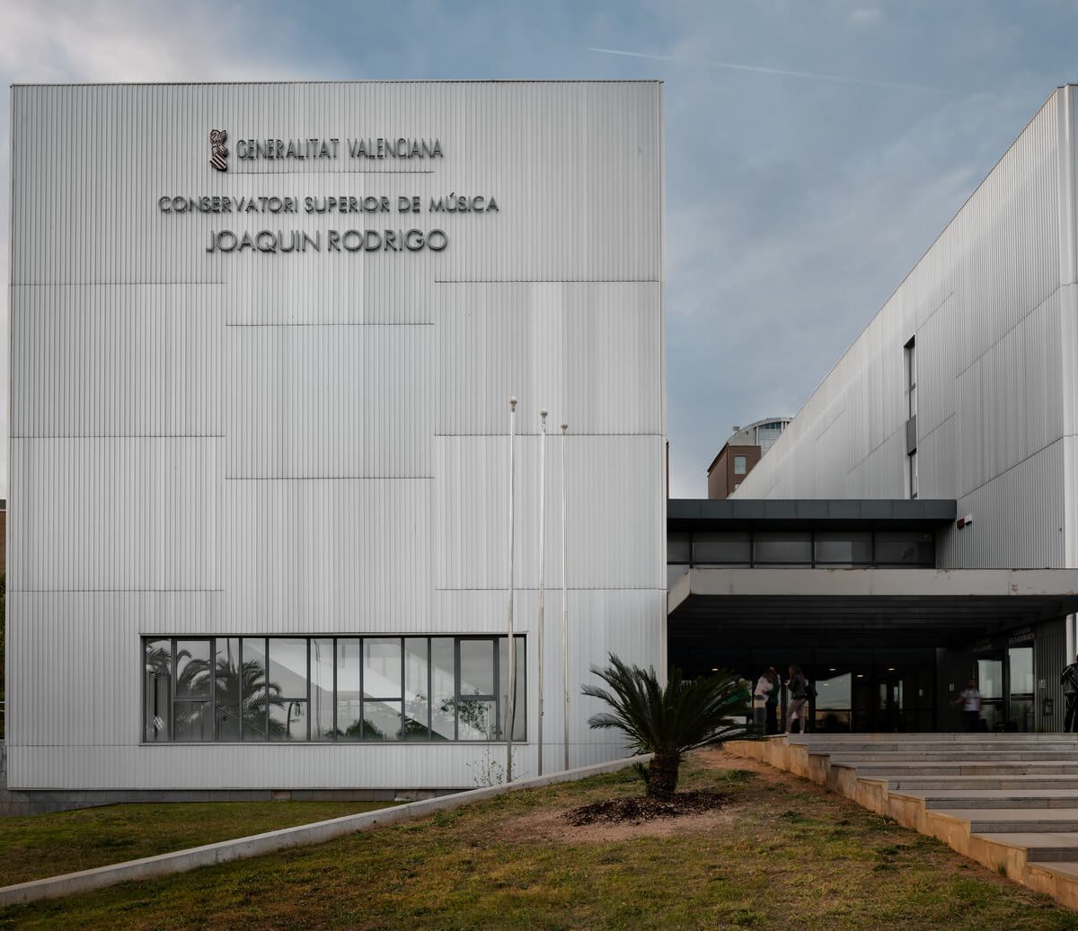 revestimiento fachada ventilada aluminio conservatorio joaquin rodrigo Alu Stock 4