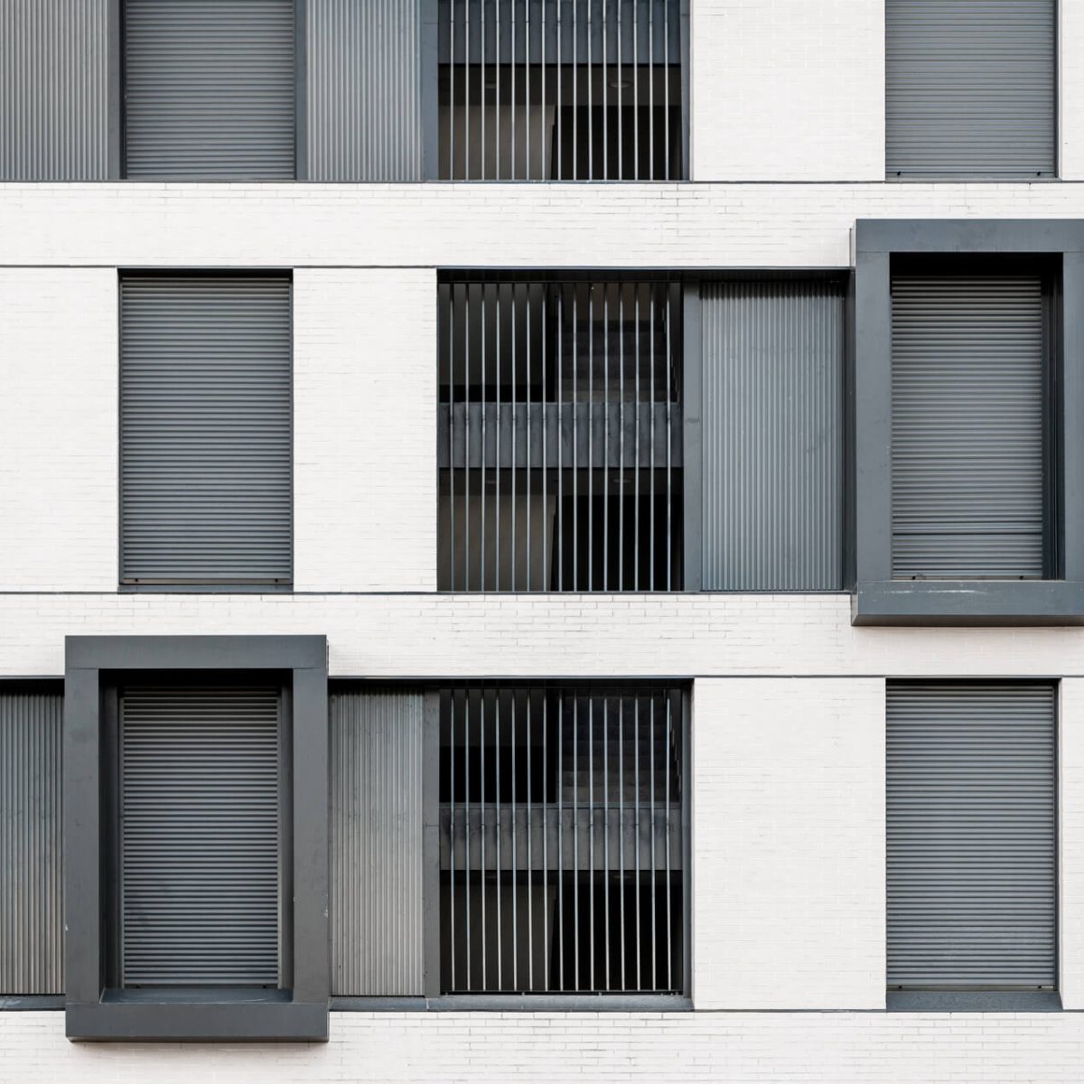 Revestimiento-exterior-aluminio-edificio-viviendas-Residencial-atalaya-Alu-Stock