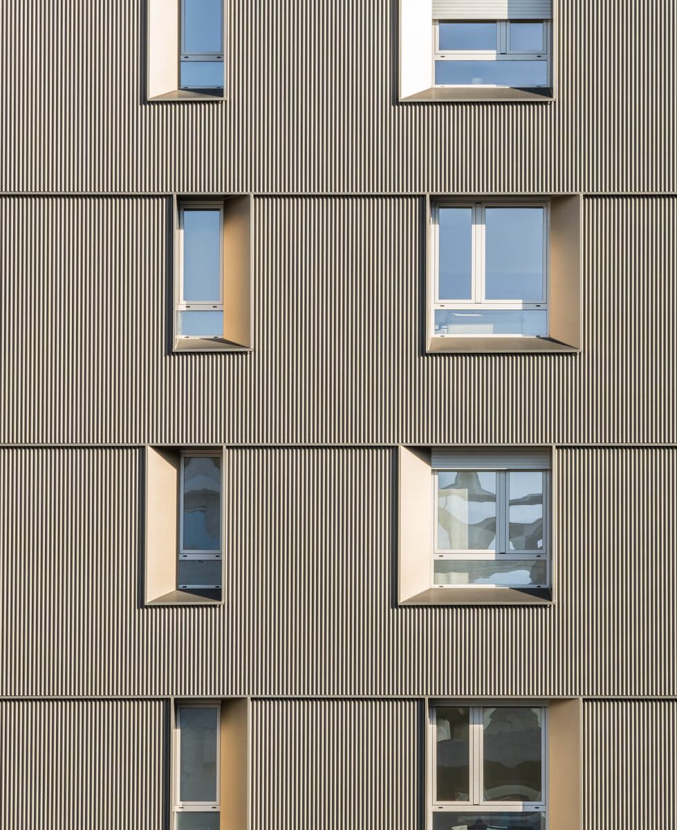 Revestimiento exterior aluminio edificio viviendas Residencial paris Alu Stock 04