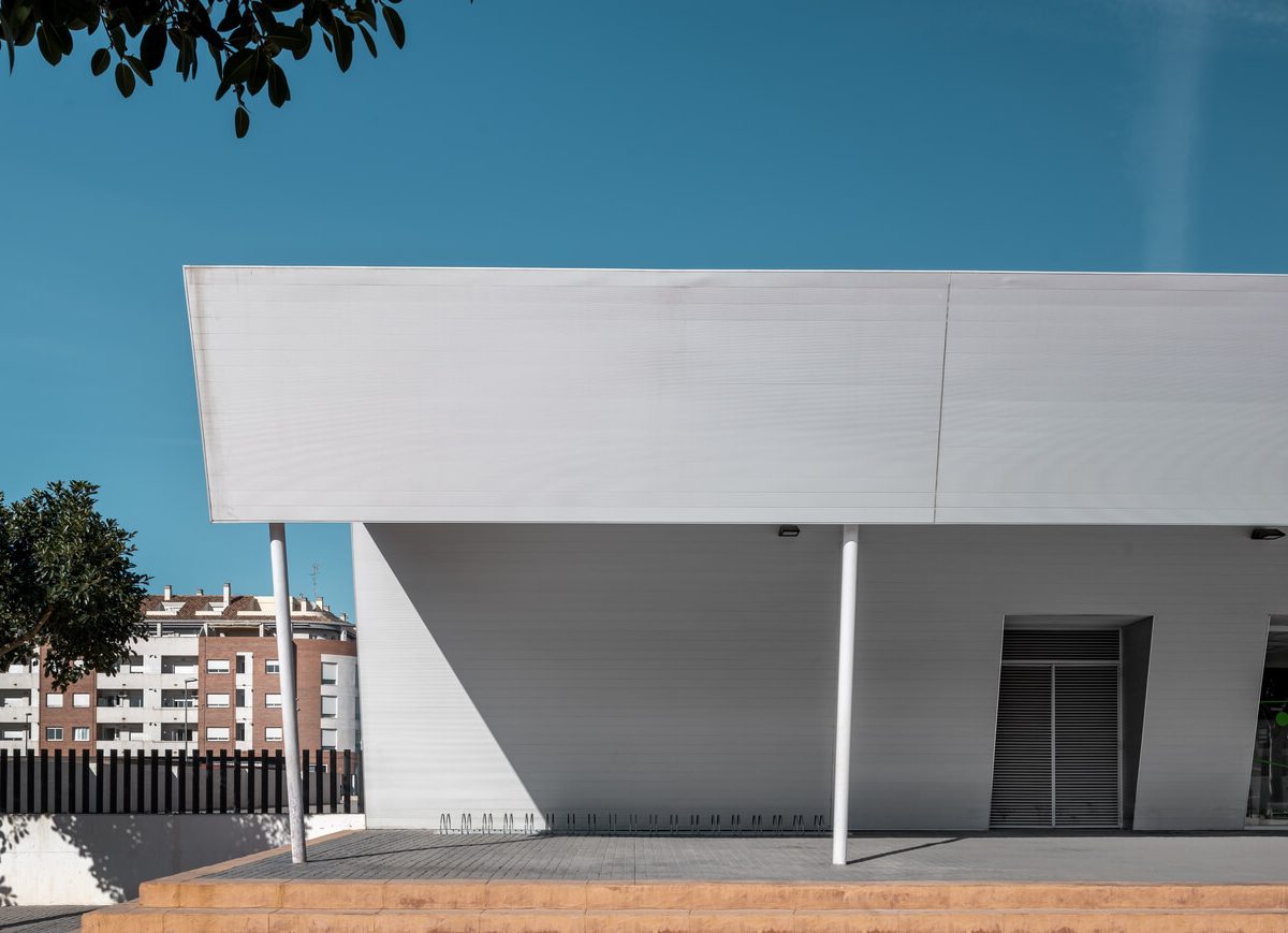 rehabilitacion revestimiento exterior aluminio polideportivo vallbona Alu Stock 2